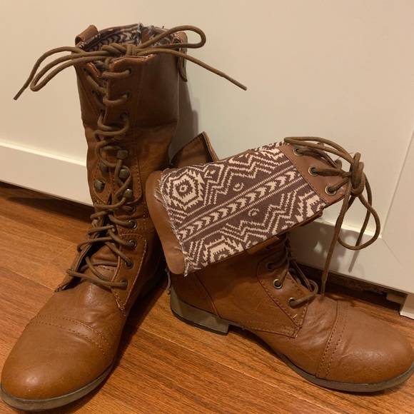 Combat boots - Picture 1 of 3